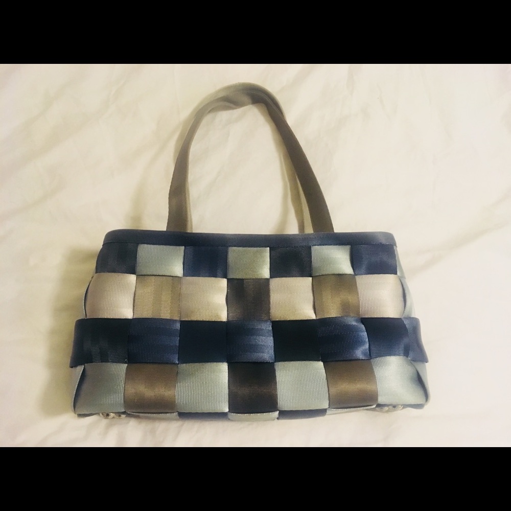 Harvey’s Limited Edition Seatbelt Bag